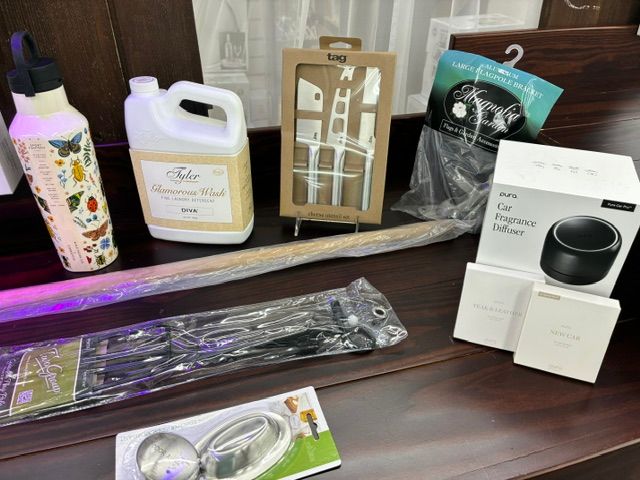 Madeleine Lovett & Jack Klaassen registry gift selection 2