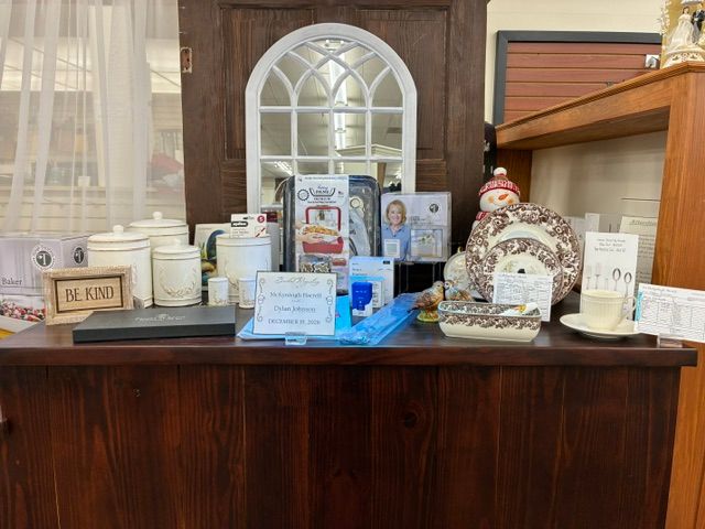 McKynleigh Harrell & Dylan Johnson registry gift selection 1