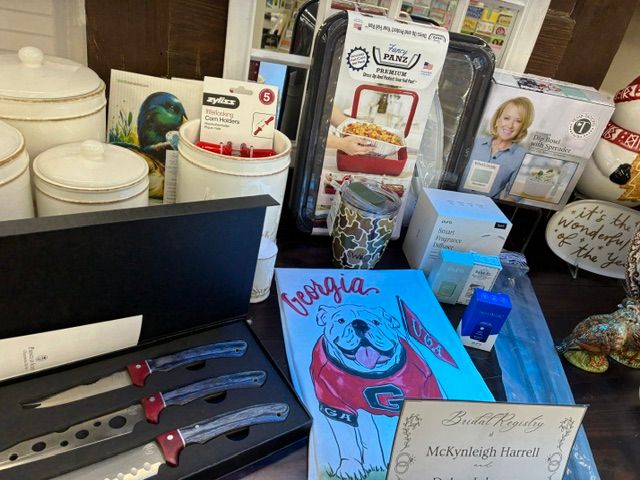 McKynleigh Harrell & Dylan Johnson registry gift selection 3